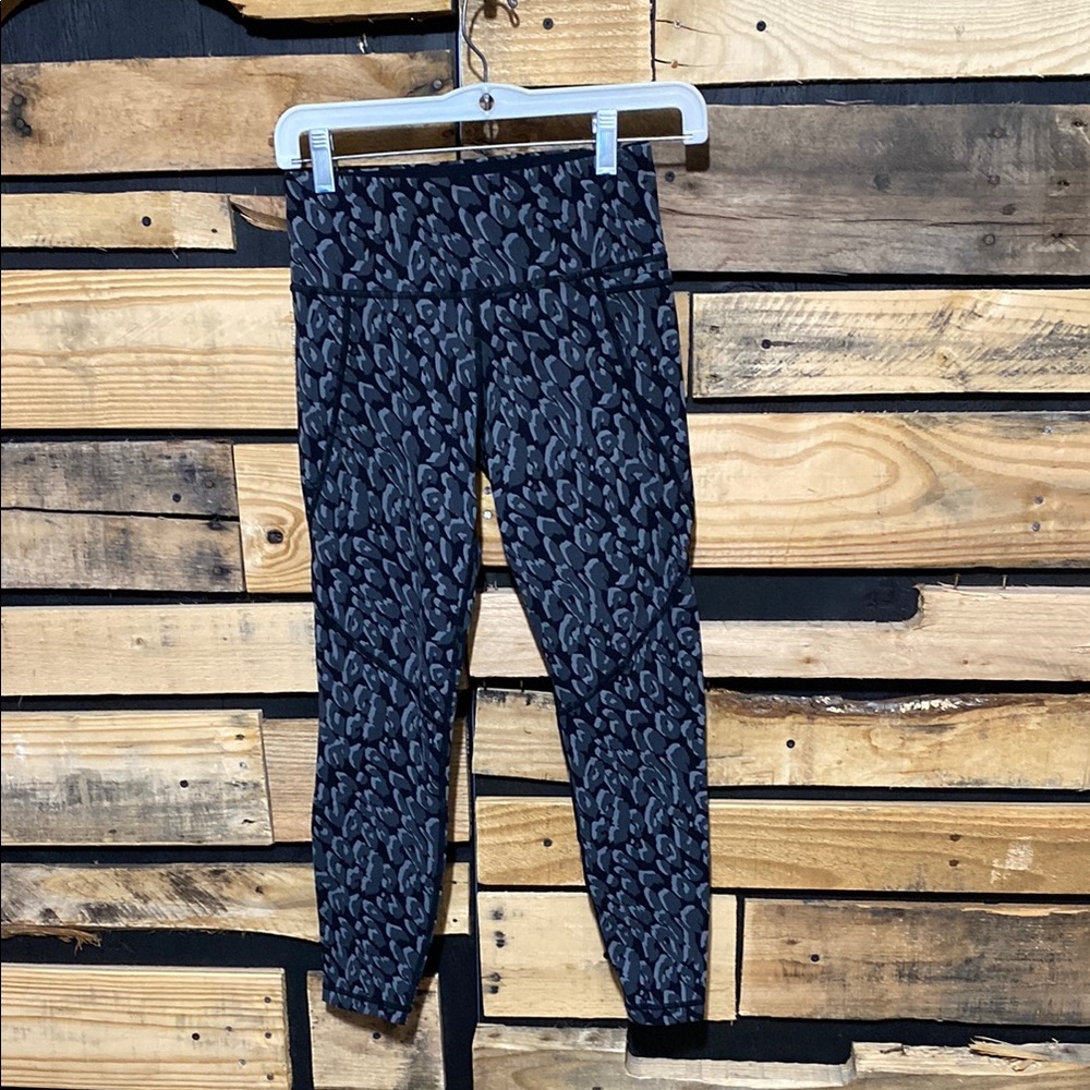 Sweaty Betty Power 7/8‎ Workout Leggings In Grey Leopard Print Size XS